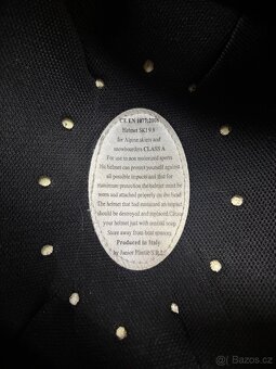 Lyžařská helma - 2