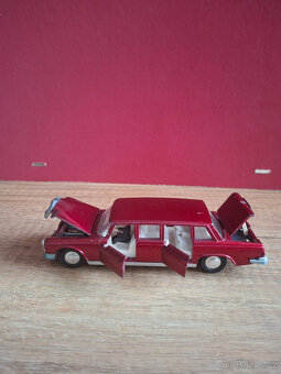 Mercedes Benz 600 - 2