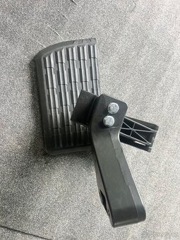 Stupínek na korbu RAM 1500 - 2