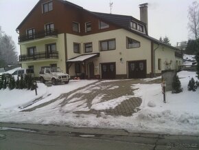 Prodam velky tri podlazni rodiiny dum - 2