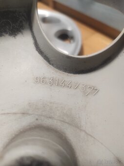 Sada 4 kusů poklic Peugeot (14") - 2