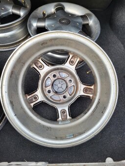 Alu kola Momo 4x100 R14 90. léta - 2