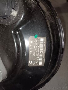 Posilovač brzd hlavní brzdový válec Audi Q7 4L 7L8612101H - 2