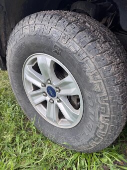 Kola Ford f-150 disky originál R17 včetně pneu - 2