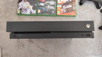 Xbox One X 1TB - 2