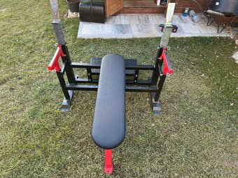 Lavice na bench press - 2