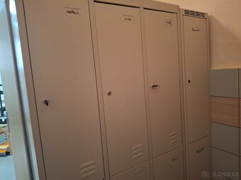 Prodám železné skříňky 8 ks - 2