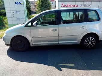 Volkswagen Touran - 2