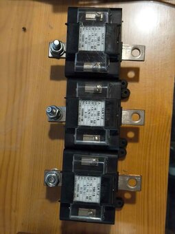 Proudove transformatory 0,75 KV/9 kA - 2
