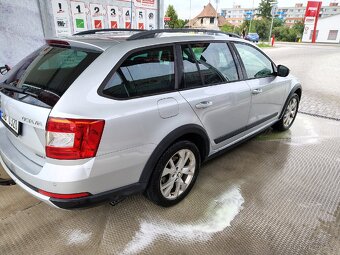 Škoda Octavia scout - 2