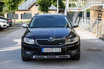Škoda Octavia Combi SCOUT 2.0 135kw 4x4 DSG - 2