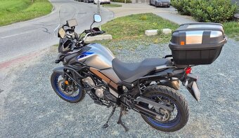 Suzuki V-Strom 650 XT (2021), první majitel - 2