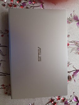 Asus x509ua-ej073t na náhradní díly. - 2