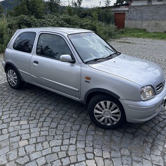 Nissan Micra K11 hatchback - 2