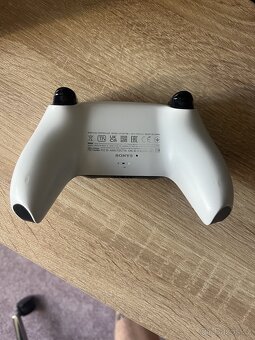 DualSense ovladač pro PS5 - jako nový - 2