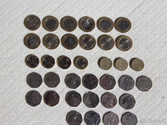 Prodám sbírku anglických mincí. - 2