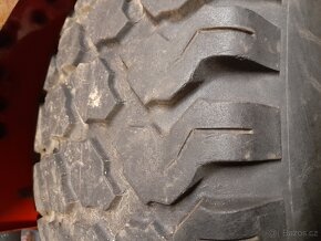 Koupím pneu 29 × 12,50 - 15 - 2