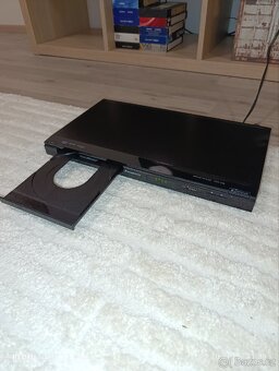Starý CD/DVD přehrávač Panasonic - 2