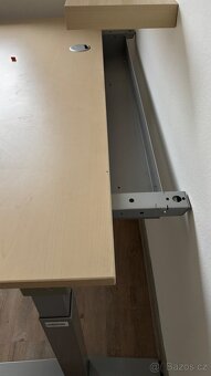 Kancelářský stůl - 2