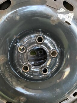 SADA 4 ks ZIMNÍCH KOL 5x100 / FABIA, POLO,IBIZA 185/60 R 15 - 2