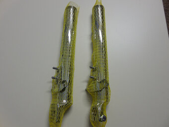 KLUZÁKY CHROM NA 2 ŠROUBY JAWA, ČZ - NOVÉ - - 2