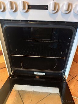 Elektrický sporák s troubou - 2