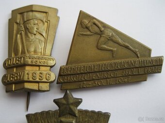 3 x odznaky - 30 tá - 40tá léta - 2