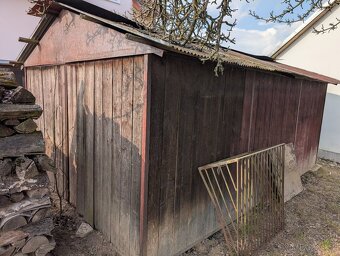 Garáž plechová, dřevěná - 2