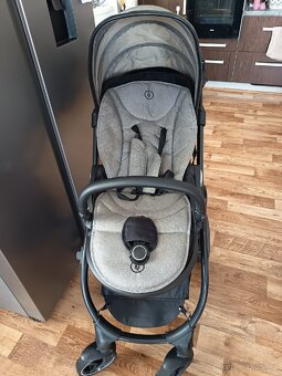 Kočárek s autosedačkou a isofixem - 2