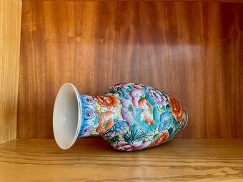 Porcelánová váza - 2