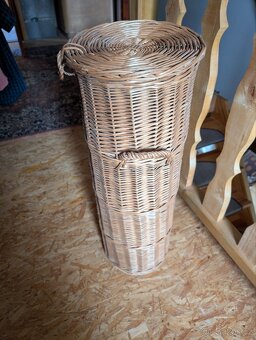 Proutěný koš / nábytek - 2