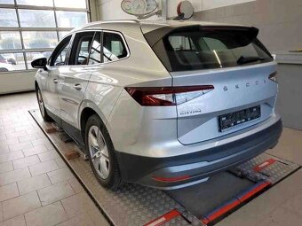 Škoda Enyaq 60 Suite 132kw/LED/kamera/tepelko/keyless GO - 2