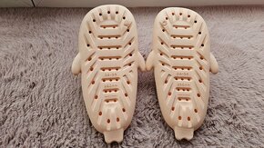 Žraločí pantofle / SHARK SLIPPERS / vel.38-39 - 2
