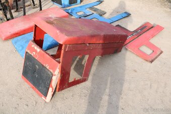 Zetor 6911 kapotáž - 2