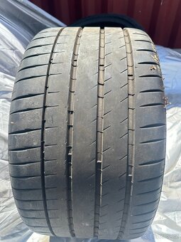 295/30ZR20 101Y DOT 12/24 - 2