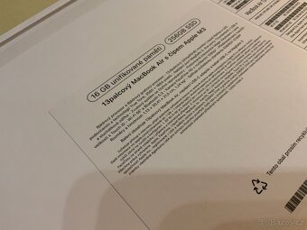 Macbook AIR M3 16GB RAM 256GB temně černý - 2