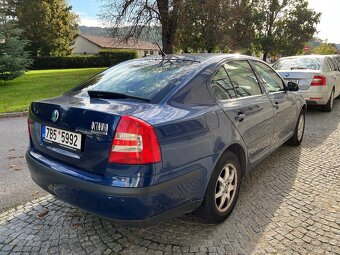 Prodám Škoda Octavia 2 (motor 1.6, r. v. 2007, benzín) - 2