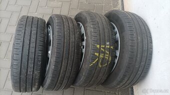 sada kol na Ford Fusion pneu 195/60/R15 - 2