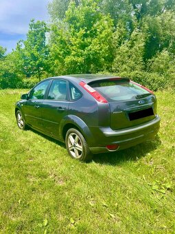 Ford Focus Trend 1.4i - 2