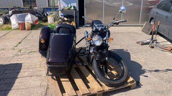 Royal Enfield Interceptor INT 650 - 2