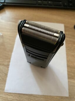 Holící strojek Braun 5010 - 2