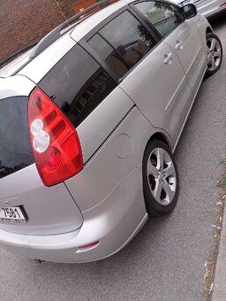 Mazda 5 motor 2.0 7 míst - 2