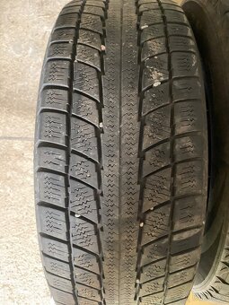 Zimní pneu 195/65/15 r15 - 2