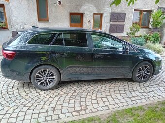 Toyota Avensis kombi 1.8vvti 108kw, Nezávislé topení - 2