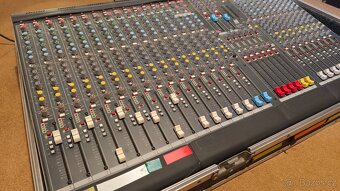 Allen & Heath GL 2200 Mixážní pult + case - 2