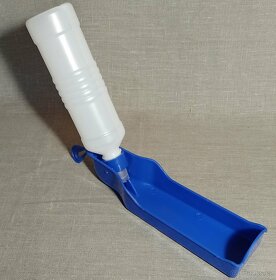 Cestovní láhev s miskou pro psa 0,5 litru modrá - 2