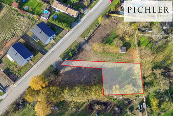 Prodej stavebního pozemku 696 m² - 2