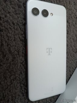 Prodám T Phone 3 6 GB Rám pamět 128 GB Nový - 2