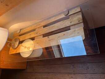 Paletový nábytek 2: Stolek - masivní kalené sklo 0,6 cm - 2