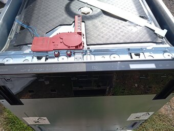 Whirlpool WIP 4O33N PLE S nová - 2